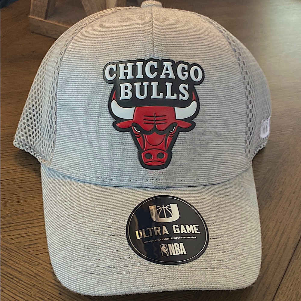 Chicago Bulls NWT Gray Mesh Hat